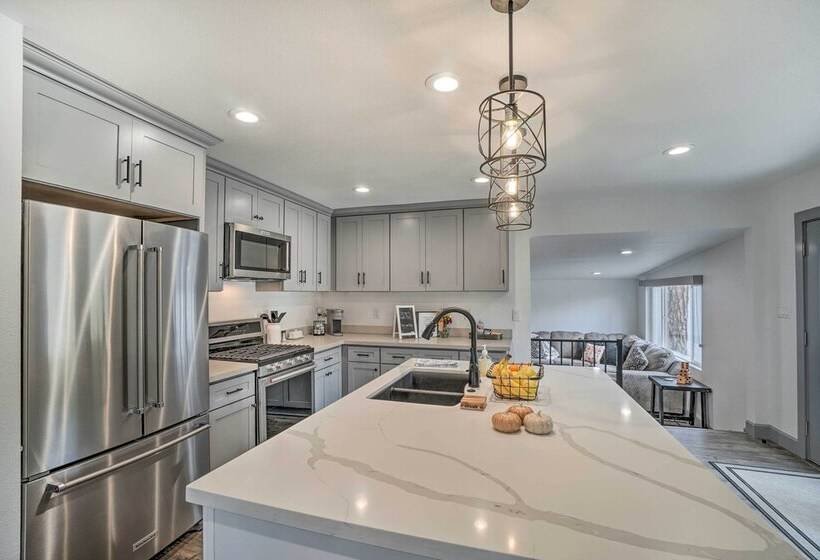 Prescott Retreat W/ Hot Tub ~ 3 Mi To Dtwn!