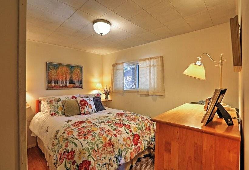 Quiet Durango Farmhouse W/ Beautiful Yard & Gazebo