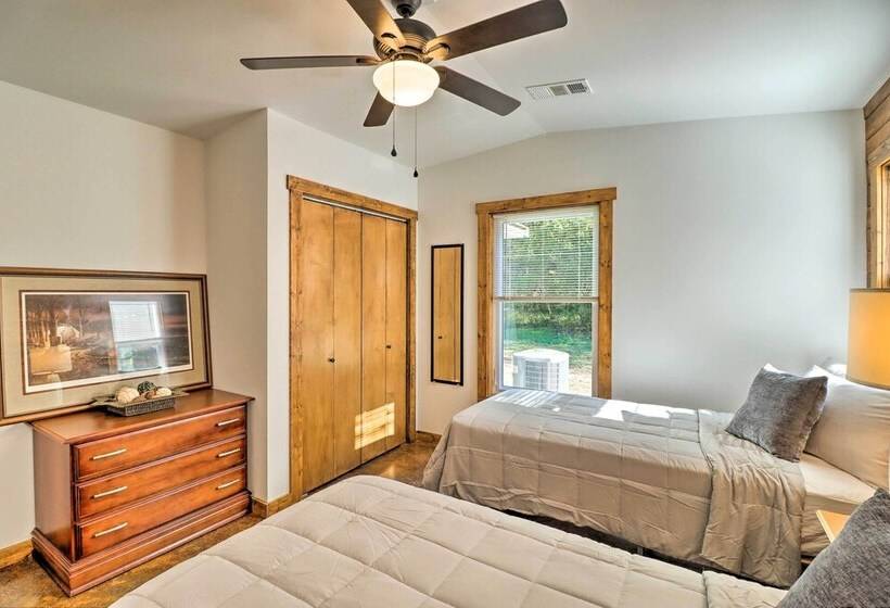 Riverfront  Heaven On The White  W/ Covered Patio!