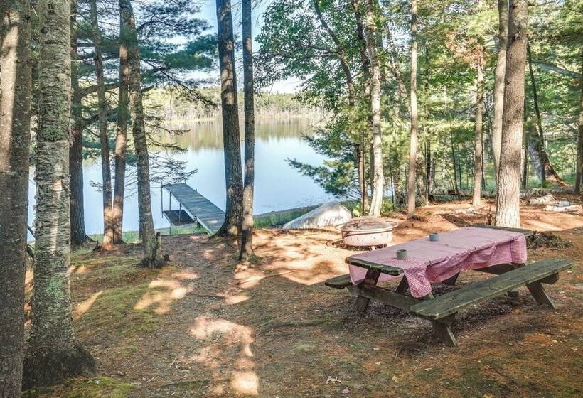 Serene Woodruff Cottage: Lakefront Access!