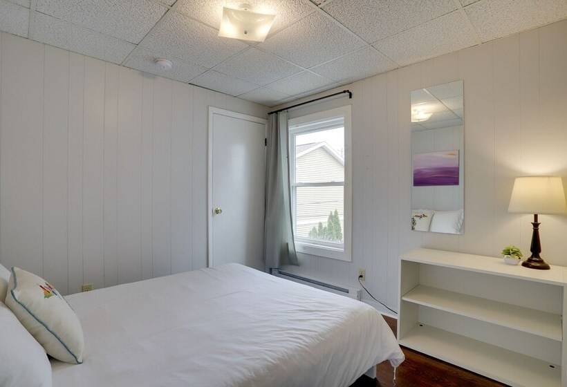 Spacious South Haven Retreat Near Lake Michigan