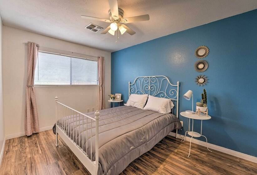 Updated Family Home   2 Blocks To Colorado River!