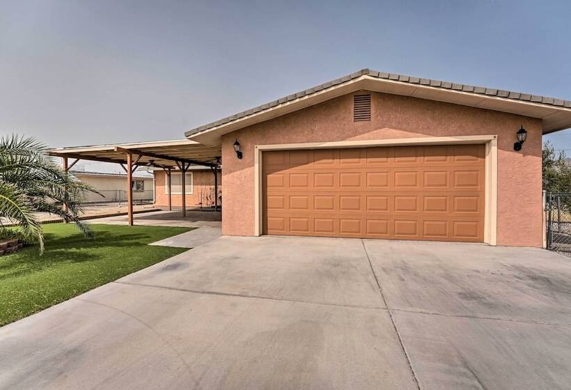 Updated Family Home   2 Blocks To Colorado River!