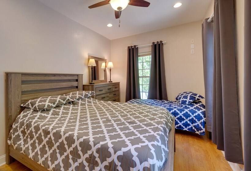 Waterfront Smith Mountain Lake Home W/ Boat Dock!