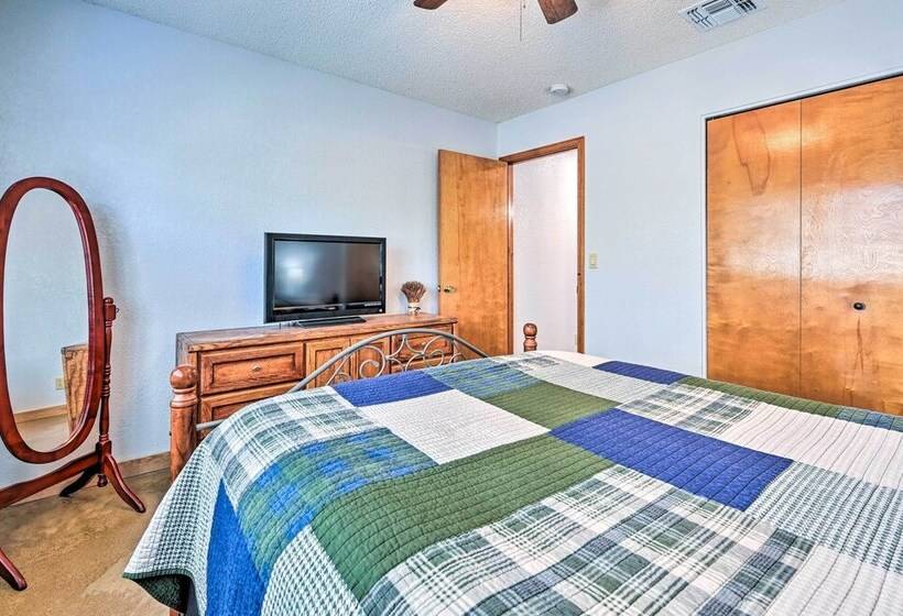 Riverfront Camp Verde Retreat W/ Game Room