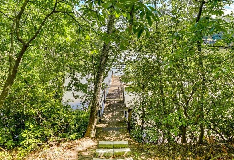 Charming Abbeville Home W/ Private Boat Dock!