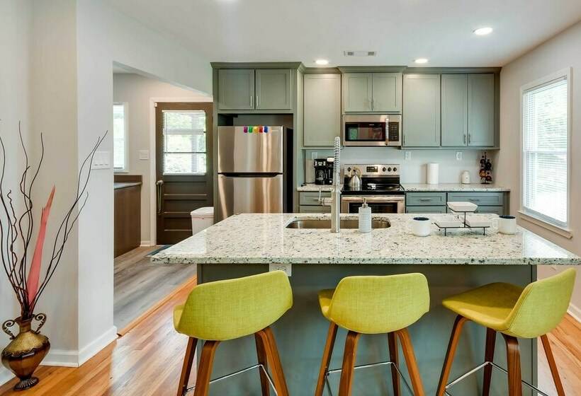 Delightful Tuskegee Home  Great For Families!