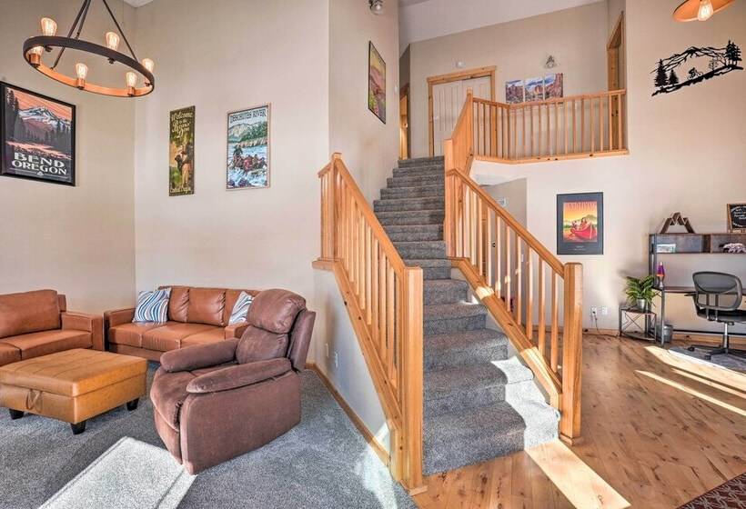 Family Friendly Oregon Vacation Home W/ Yard