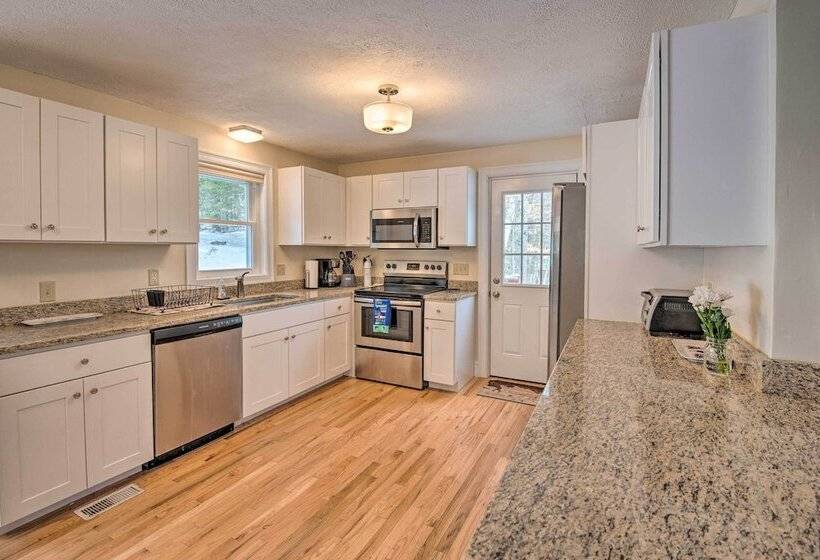 Gilford Home W/ Forest View, By Lake Winnepesaukee