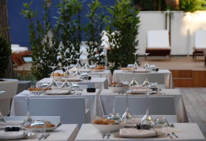مسافرخانه Atmosfere Milano Marittima