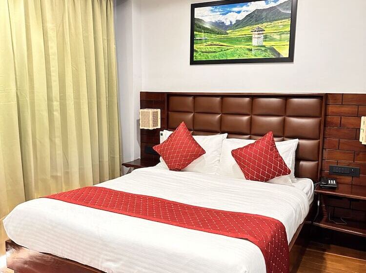 Hotel Numinous