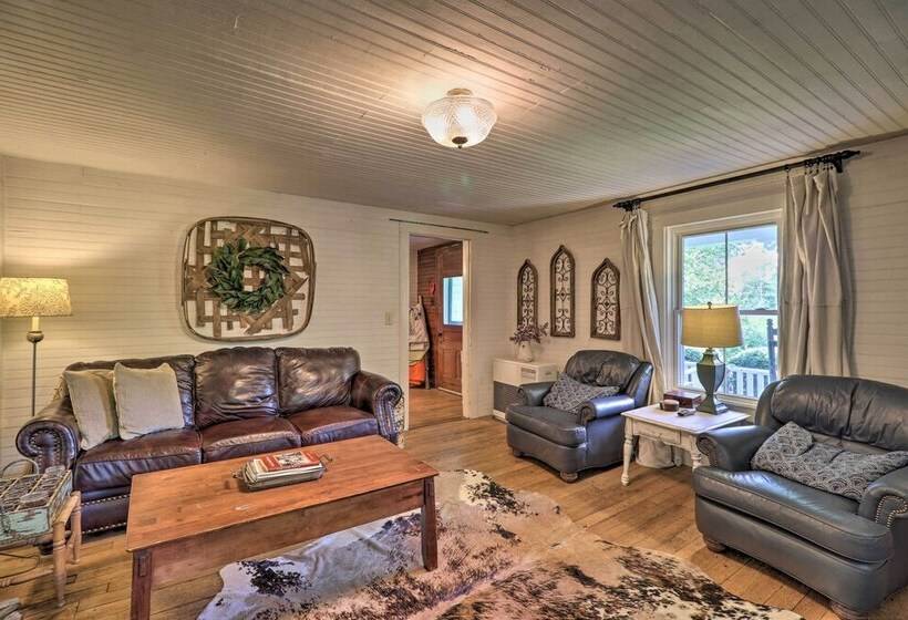 Lil Red Hen  Cottage In The Boone Area W/ Hot Tub