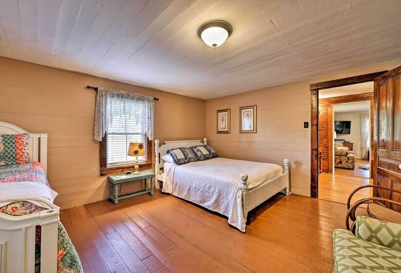 Lil Red Hen  Cottage In The Boone Area W/ Hot Tub