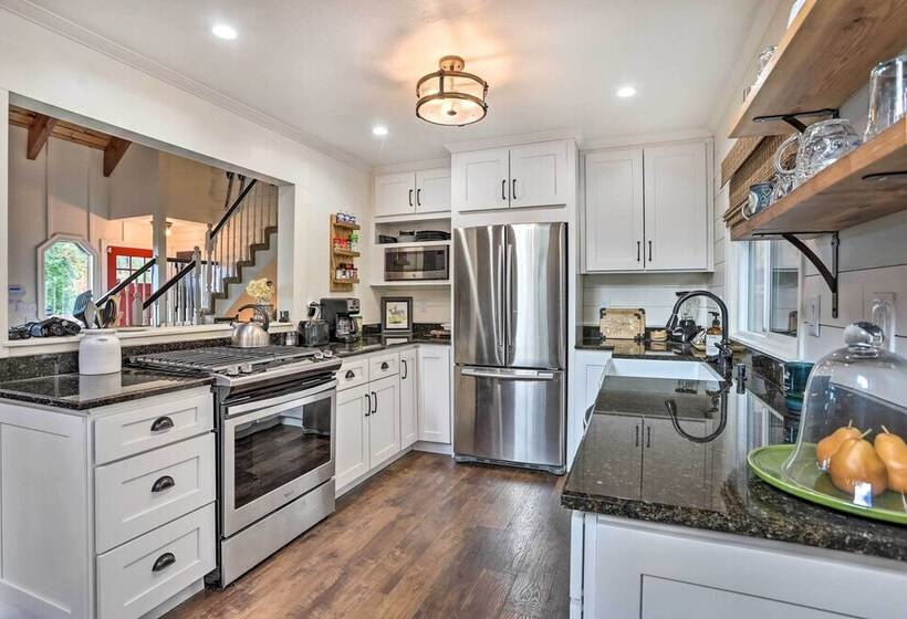 Lovely Lake Arrowhead Cabin W/ Furnished Deck