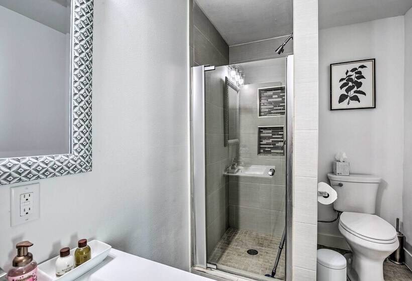 Norwalk Retreat W/ Pool ~ 11 Mi To Disneyland Park