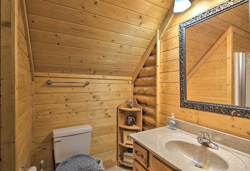 Purlear Luxury, Spacious Log Cabin W/ Mtn Views!