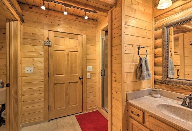 Purlear Luxury, Spacious Log Cabin W/ Mtn Views!