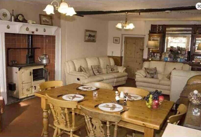 住所  Charming 3 Bed House On Exmoor