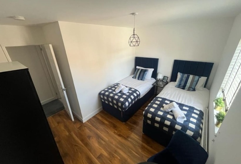 דירת נופש Remarkable 3 Bed House In Cambridge