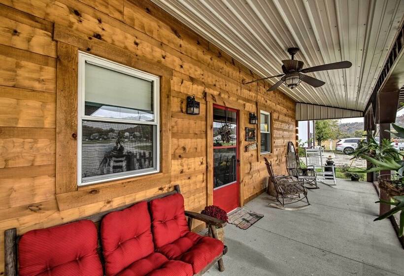 The Bovard Lodge  Rustic Cabin Near Ohio River!