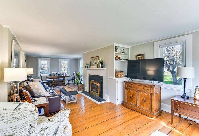 Oceanside Cape Home On The Harbor: Near Kayaking