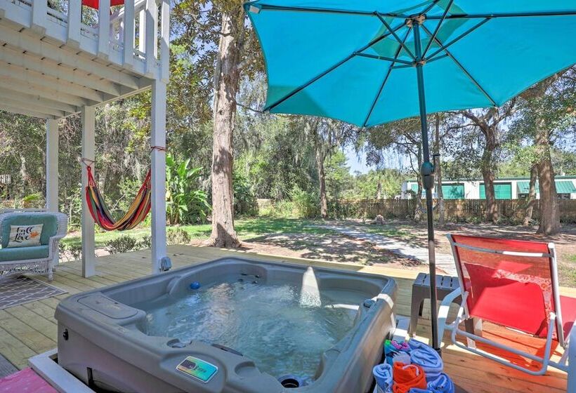 An Acre Paradise Home W/ Hot Tub In St Augustine
