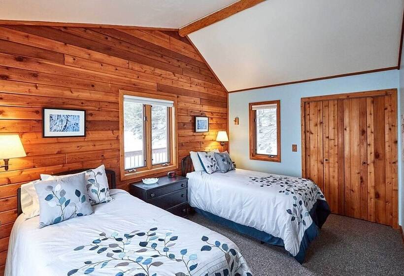 Heart Of Superior Lake Cabin: 15 Mi To Lutsen Mtn!