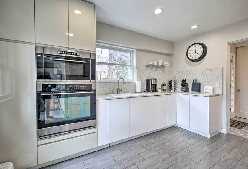 Home W/ Office + Yard: 25 Mi To Downtown Chicago!