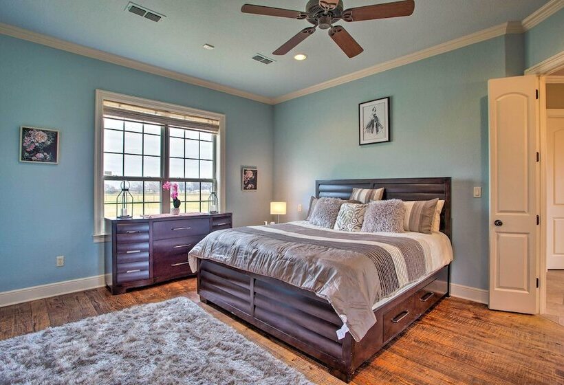 < 3 Mi To Texas Tulips: Pilot Point Home W/ Patio