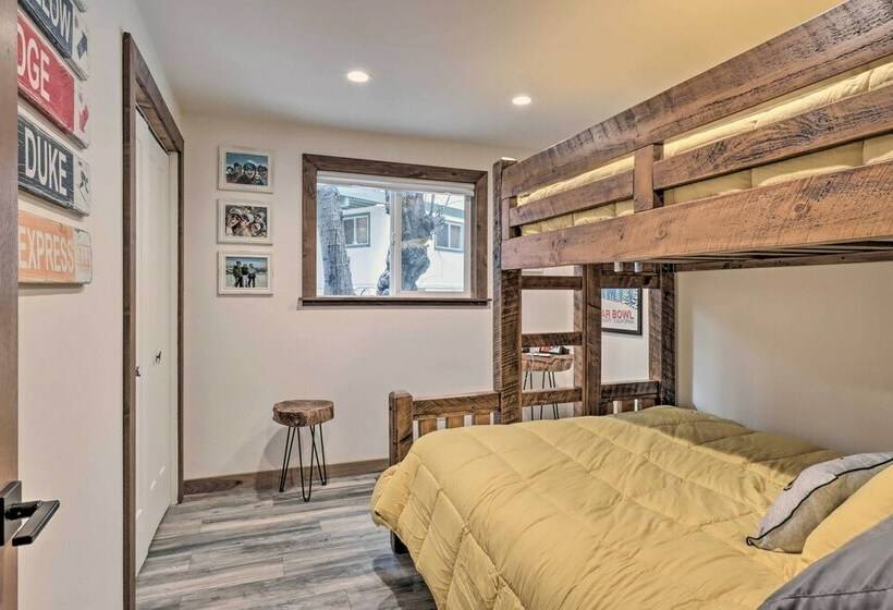 Incline Village Cabin W/ Patio: 2 Mi To Beach!