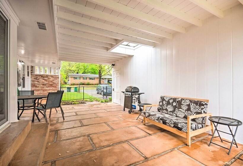 Newly Renovated Little Rock Escape W/ Yard!