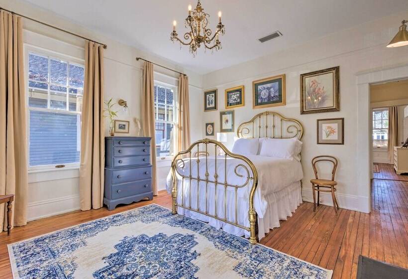 Renovated Historic Home W/ Yard: 2 Mi To Dtwn