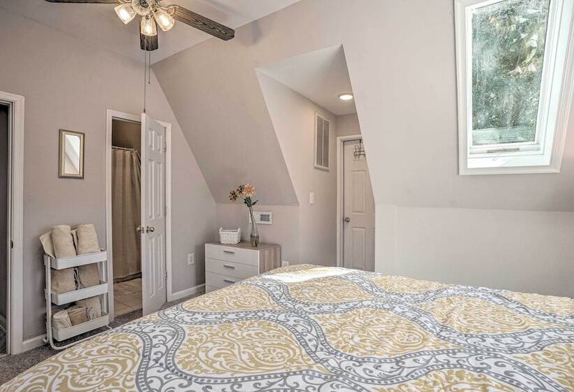 Riverfront Retreat On 4 Acres W/ Private Dock