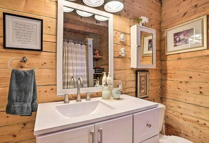 Snowshoe Cabin  W/ Gas Grill: Fish & Hike!