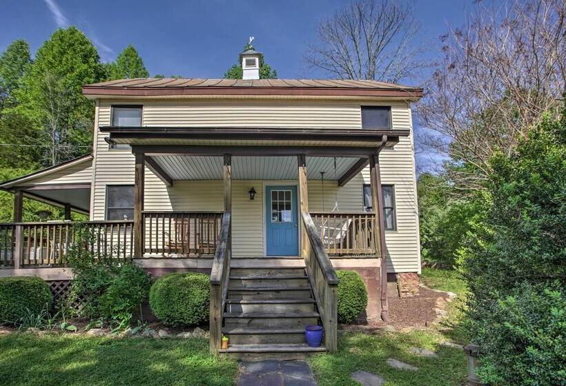 Spacious Faber Home W/ Yard, Steps To Winery!