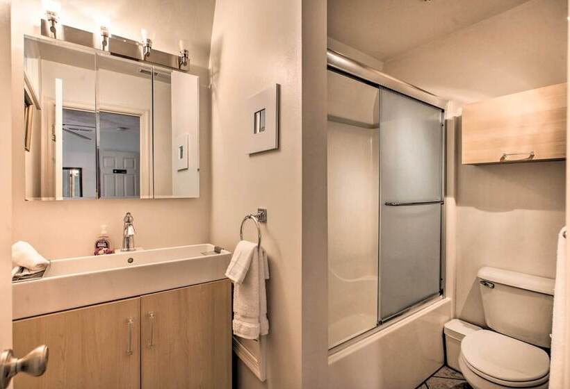 Spacious Faber Home W/ Yard, Steps To Winery!