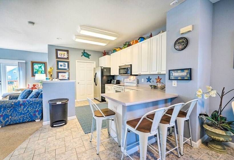 Spacious North Topsail Family Home With 2 Decks