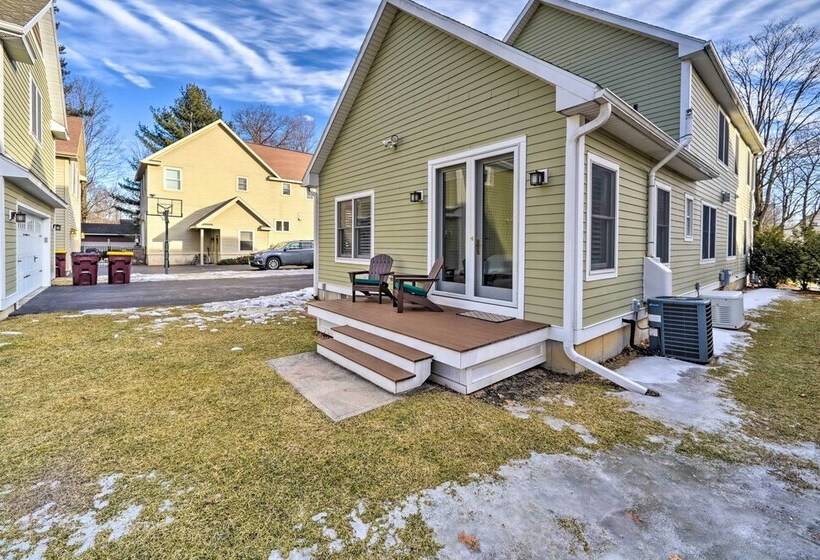 Stunning House W/ Deck, Game Room & Home Gym!