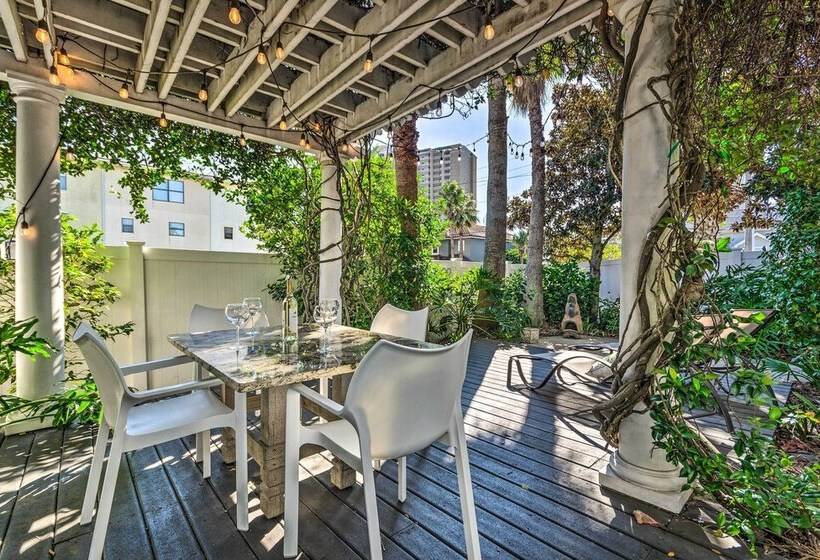 Sugar Beach Haven    Walk To Beach!