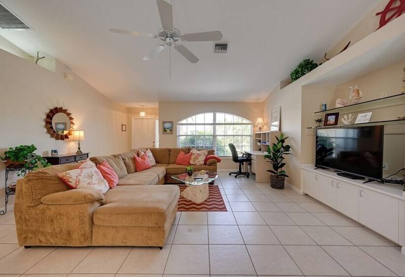 Sunny Marco Island House < 3 Blocks To Beach!