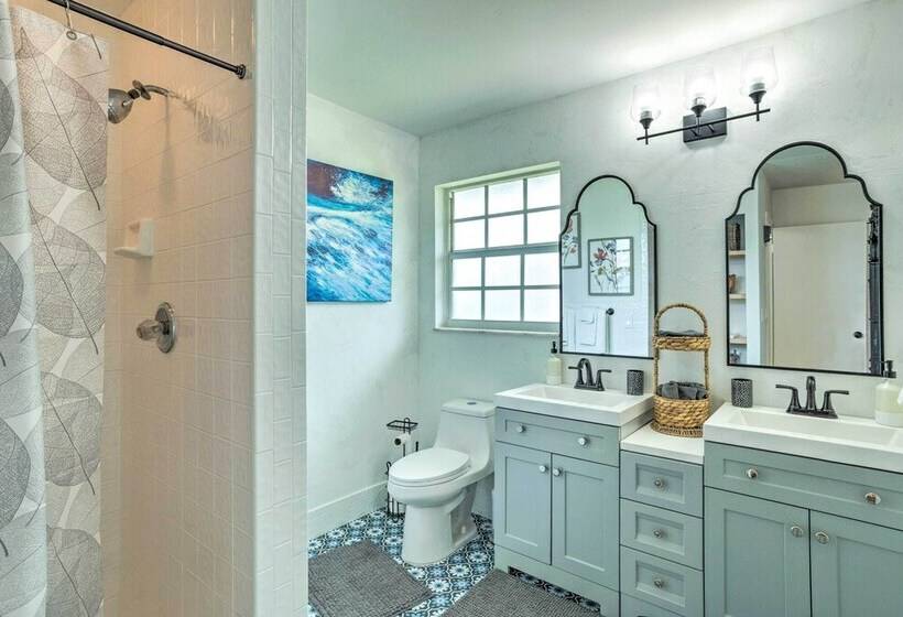 Tropical Landing  Stuart Home W/ Pool + Grill!