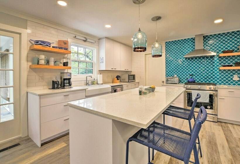 The Intracoastal Hideaway: 4 Miles To Beach!