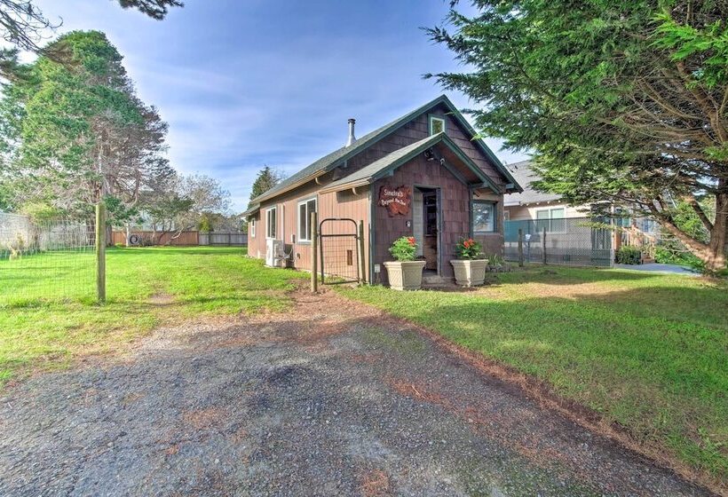 Unique Dog Friendly Log Cabin: Short Walk To Ocean