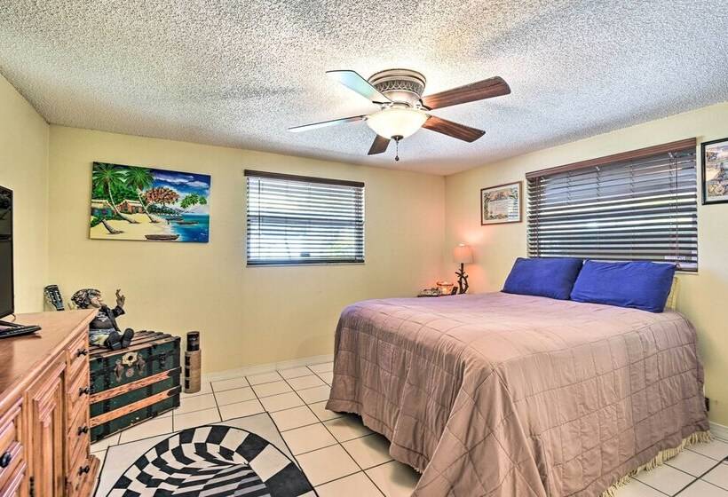 Unique Nokomis Home ~ 2 Mi To Beach Access!