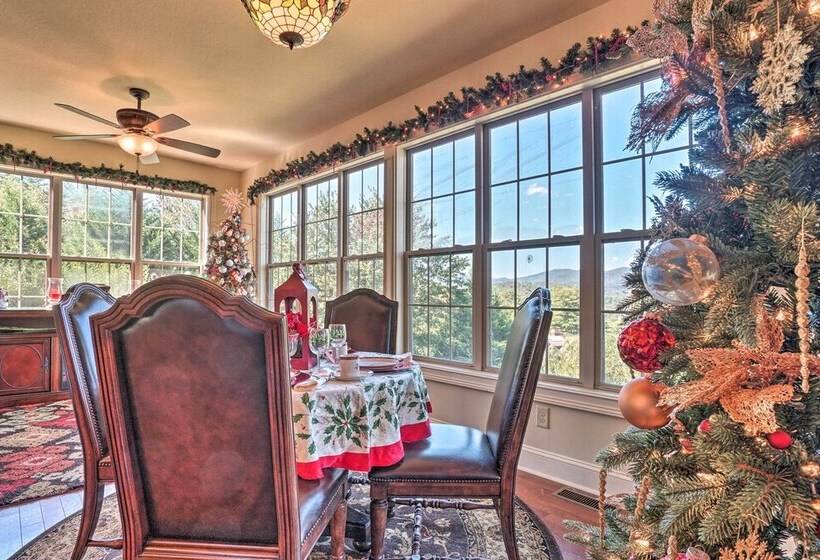 Upscale Mountain Escape W/ View, 10 Mi To Dwtn!