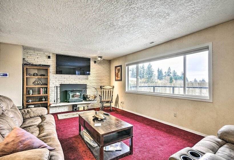 Vancouver Home W/ Hot Tub < 15 Mi To Portland!