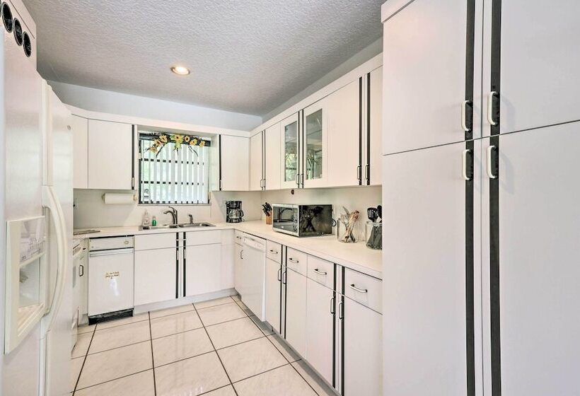 Home W/ Pool In Upscale Pinecrest Village