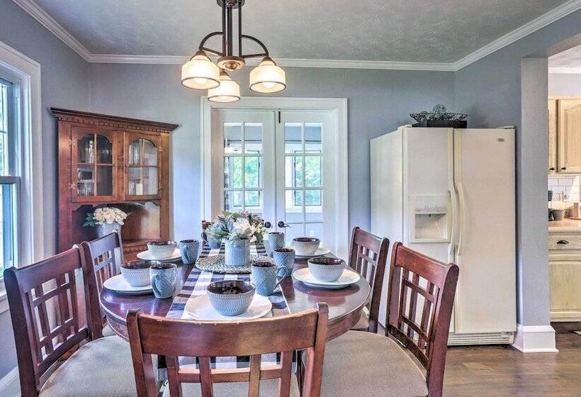 Bright Parma Home W/ Outdoor Space < 10 Mi To Dtwn