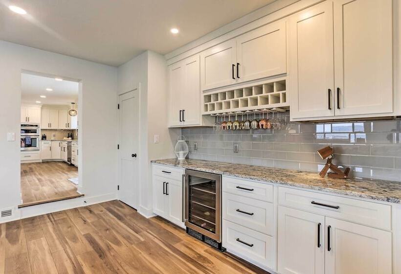 2 Mi To Dtwn Castle Rock: Home W/ Furnished Patio