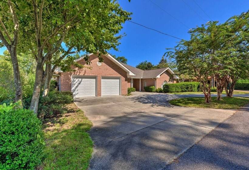 Chic Home W/ Club Access Near Bay St Louis!